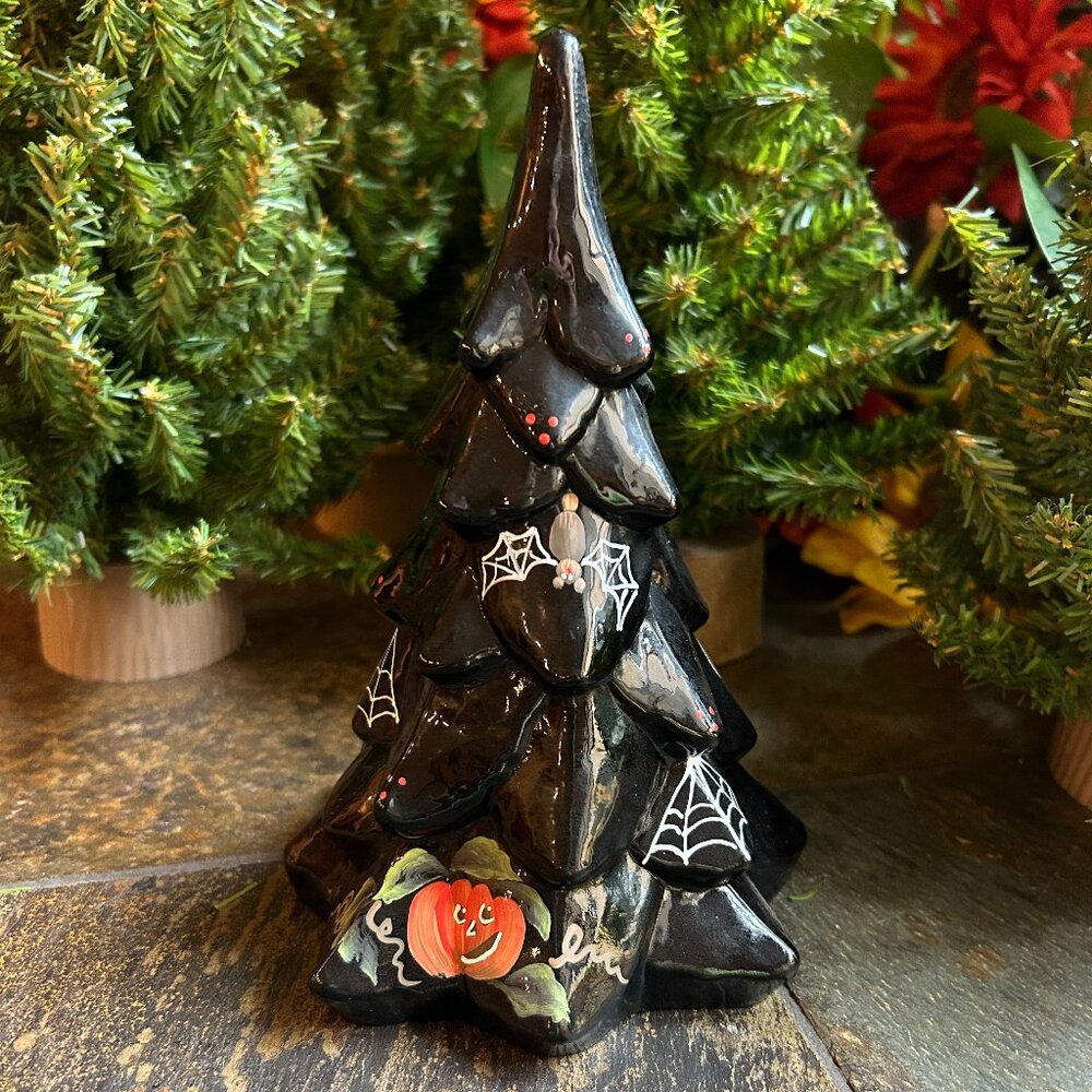 MINT 2004 Fenton Hand Painted and Signed Halloween “Christmas” Tree (#5563 ZB)